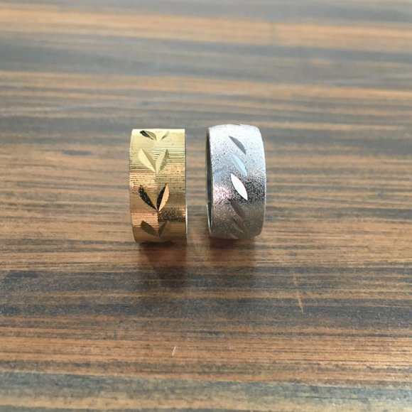 BUNDLE BONUS: Gold and Silver Costume Rings | US 5 to 5.5 | Fair to Good - Picture 5 of 9